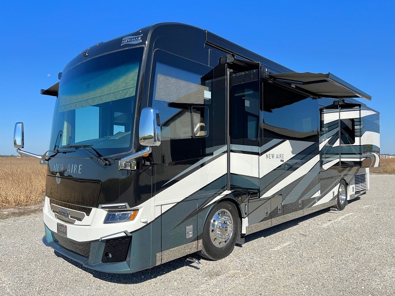 2022 Newmar New Aire 3545 Class A Diesel Motorhome, Versailles In.